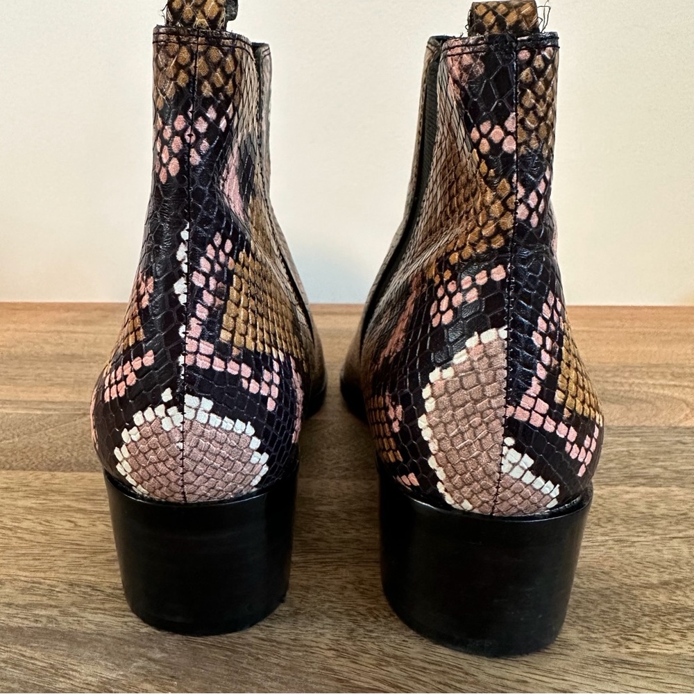 Marc Fisher Ltd Yale Chelsea Bronze Snakeskin Pointy Toe Bootie Sz 8 - Picture 5 of 7